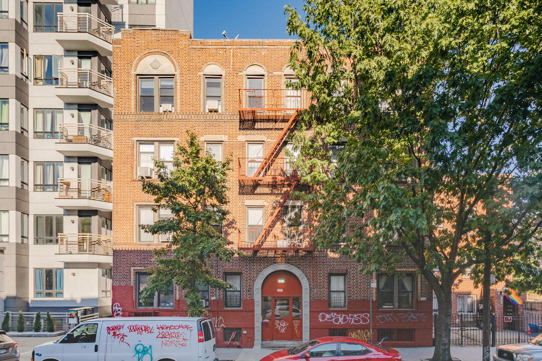 1441 Dekalb Ave in Brooklyn, NY - Building Photo