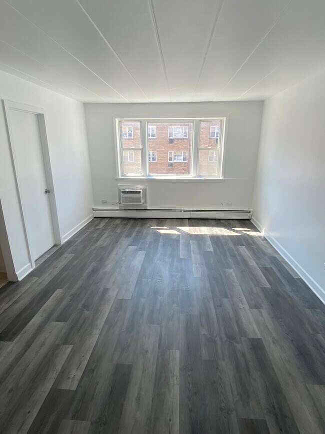 6160 N Damen Ave in Chicago, IL - Building Photo - Building Photo