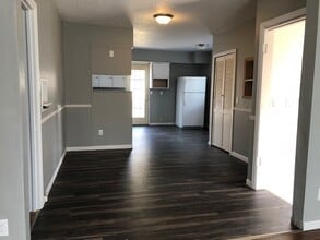 632 Newton St in Waterloo, IA - Building Photo - Building Photo