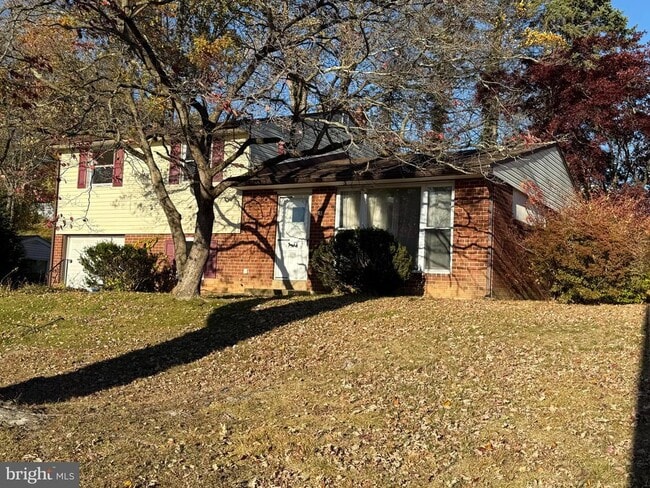 property at 6 Grove Ln