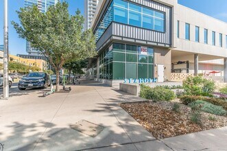 222 West Ave, Unit 1306 in Austin, TX - Building Photo - Building Photo