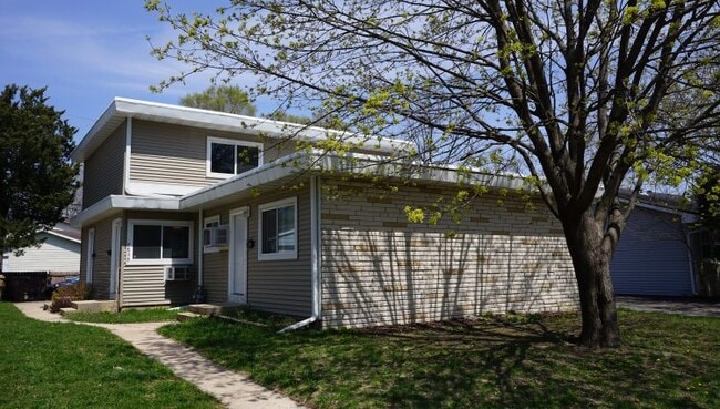 2838 Coolidge St, Unit C in Madison, WI - Building Photo - Building Photo