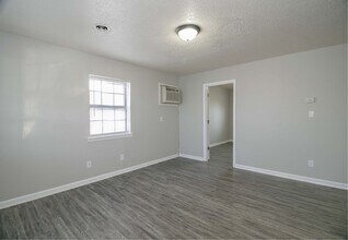 15-415 Thompsonville Ln in Oak Grove, KY - Building Photo - Building Photo