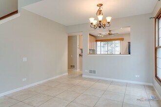 443 Orleans Ave in Naperville, IL - Building Photo - Building Photo