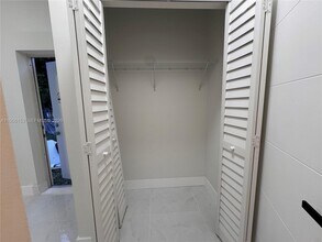 915 NW 104th St in Miami, FL - Building Photo - Building Photo