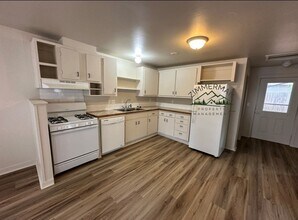 2901 River Rd in Eugene, OR - Building Photo - Building Photo