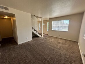 1805 Chesapeake Ave in Modesto, CA - Building Photo - Building Photo