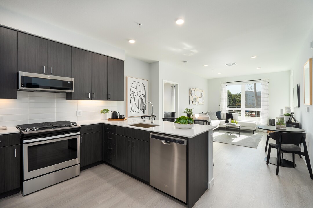 MV Apartments in Mountain View, CA - Building Photo