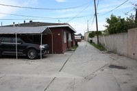 13807-13811 Kornblum Ave in Hawthorne, CA - Foto de edificio - Building Photo