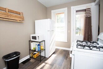 32 Ford Ave in Oneonta, NY - Building Photo - Building Photo