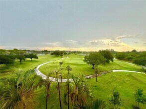 2500 SW 81st Ave in Davie, FL - Building Photo - Building Photo