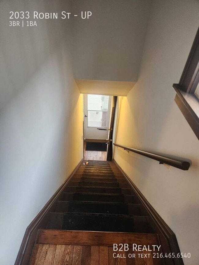 2033 Robin St in Lakewood, OH - Building Photo - Building Photo