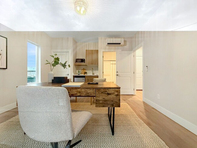 4329 Greentrail Ln in Garden City, ID - Building Photo - Building Photo