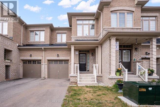 22 Goulston St in Brampton, ON - Building Photo - Building Photo