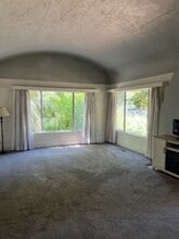 1330 Broadway St in Chico, CA - Building Photo - Building Photo