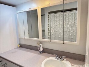 1655 Makaloa St in Honolulu, HI - Building Photo - Building Photo
