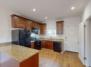 16914 CA-12 in Sonoma, CA - Building Photo - Building Photo