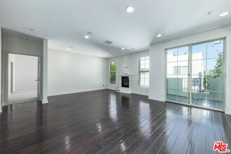 10639 Woodbridge St in Los Angeles, CA - Building Photo - Building Photo