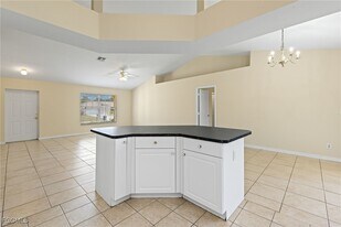 3733 16th St W in Lehigh Acres, FL - Building Photo