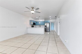 821 NW 41st St in Fort Lauderdale, FL - Building Photo - Building Photo