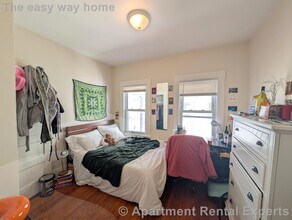 300 Boston Ave in Medford, MA - Foto de edificio - Building Photo