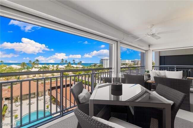 property at 2600 Gulf Shore Blvd N