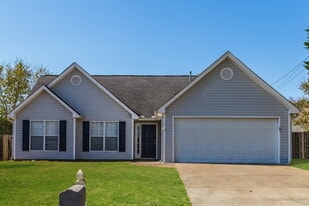 5400 Princeton Oaks Dr in Sugar Hill, GA - Building Photo