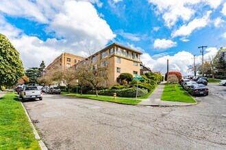Hamlin Place in Seattle, WA - Foto de edificio - Building Photo