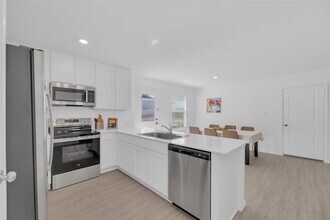 353 Marty Allen Lp in Jarrell, TX - Building Photo - Building Photo