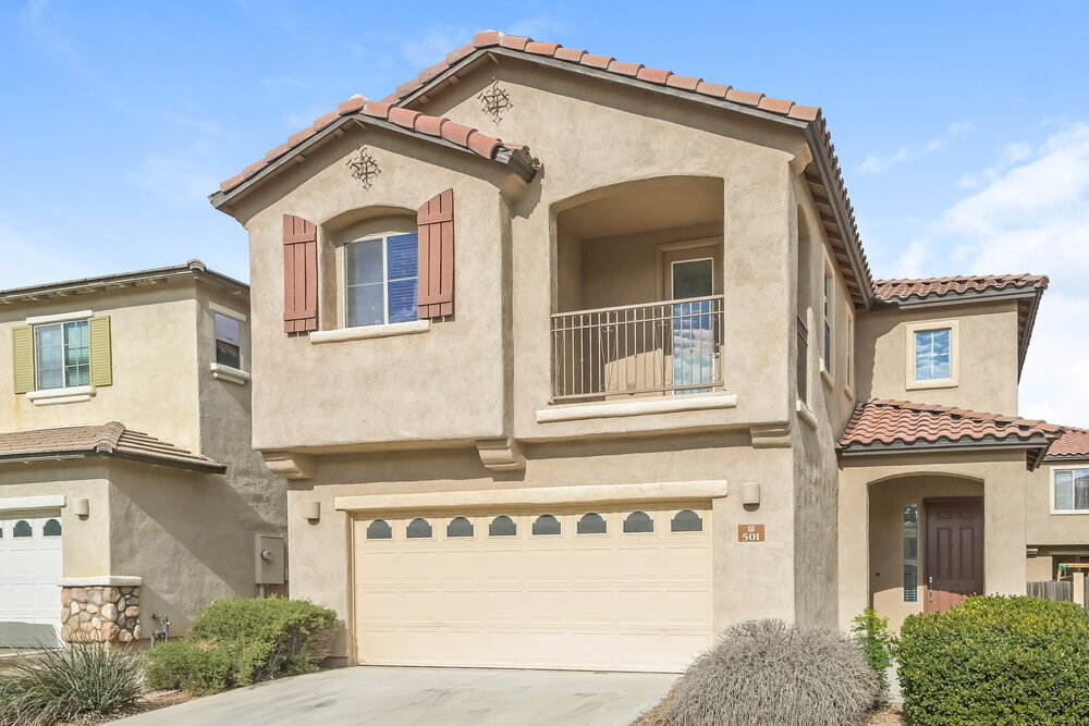 501 E Calle De Ocaso in Sahuarita, AZ - Foto de edificio