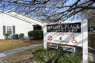 Berkeley Place Apartments in Moncks Corner, SC - Building Photo - Building Photo