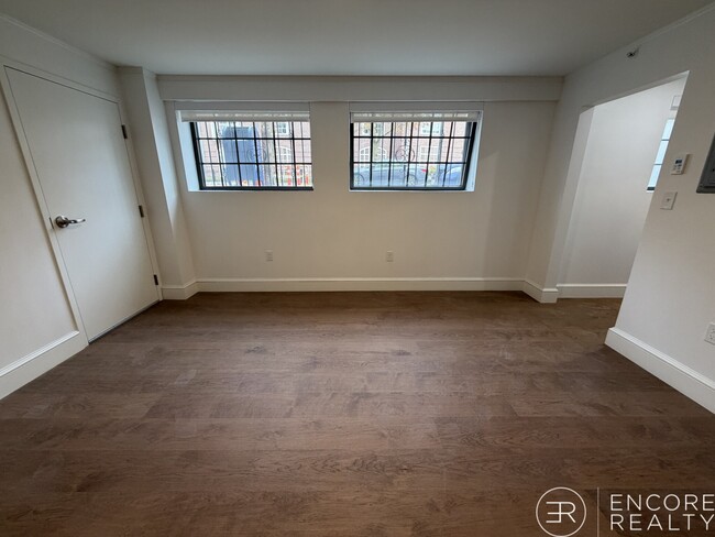 1200 Massachusetts Ave in Cambridge, MA - Foto de edificio - Building Photo