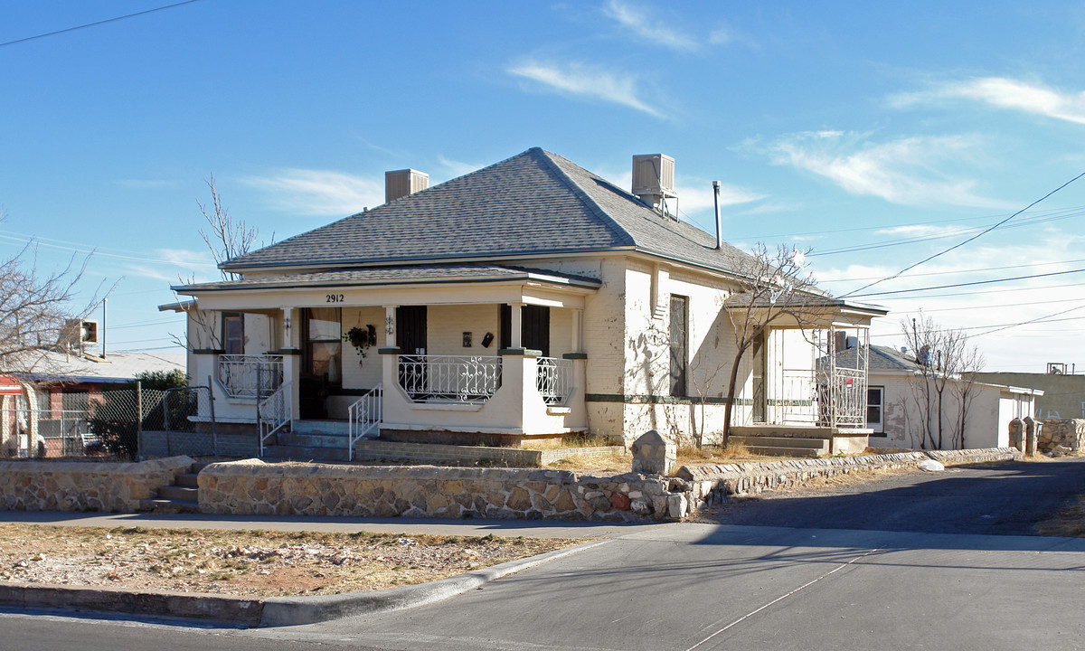 2912 Mobile in El Paso, TX - Building Photo