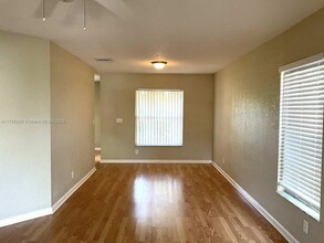 11970 Donlin Dr in Wellington, FL - Foto de edificio - Building Photo