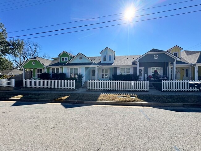 2300 Airline Dr in Tyler, TX - Building Photo - Building Photo