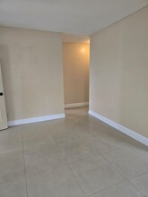 547 W 4th St in West Palm Beach, FL - Building Photo - Building Photo