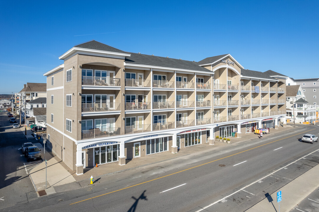 Sea Spray Condominiums in Hampton, NH - Building Photo