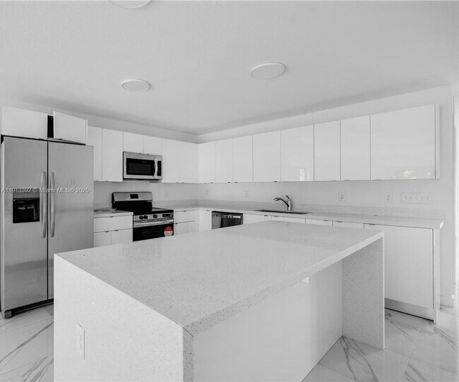 152 NW 18th St in Homestead, FL - Building Photo - Building Photo