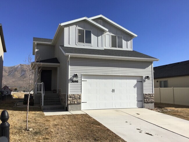 property at 3698 N Tumwater E Ln
