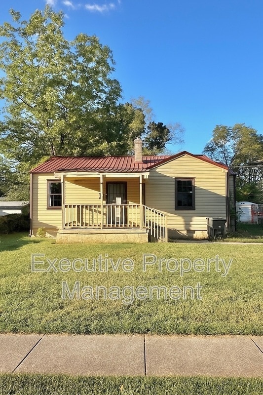 property at 2216 Lee Ave SW