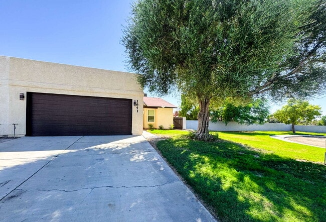 1641 W Hillside Pl in Yuma, AZ - Building Photo - Building Photo