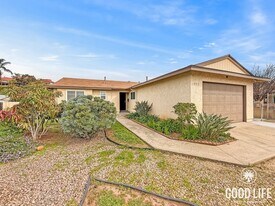 1953 Altamont Ct in San Diego, CA - Building Photo