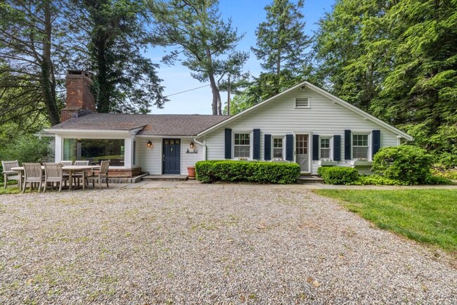 property at 62 Pound Ridge Rd