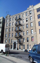 1029 Hall Pl Apartments