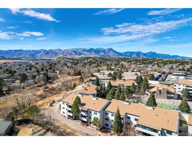 6540 Delmonico Dr in Colorado Springs, CO - Building Photo - Building Photo
