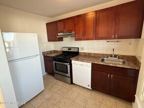 220 Ocean Ave N in Long Branch, NJ - Building Photo - Building Photo