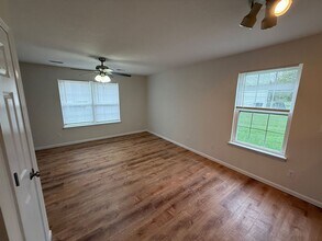 4114-4116 Hidden Creek Ct-Unit -Unit 4114 in Columbia, MO - Foto de edificio - Building Photo
