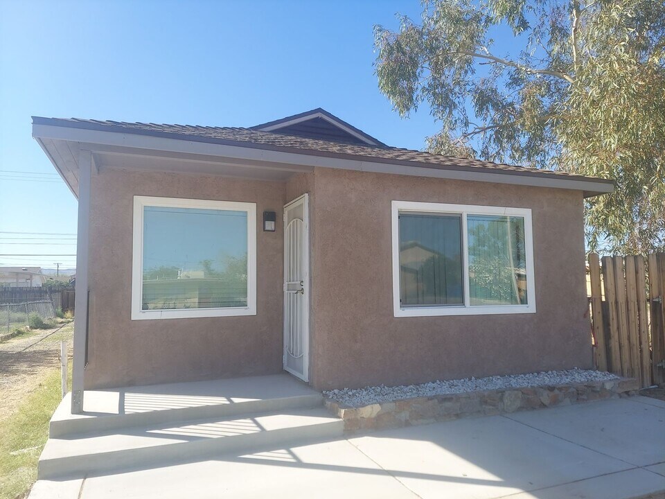219 W Haloid Ave in Ridgecrest, CA - Building Photo