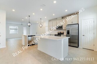 1929Transom Lane in Lakewood Ranch, FL - Building Photo - Building Photo