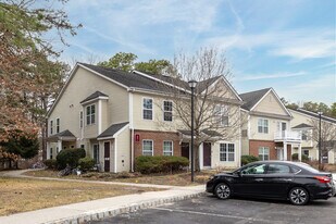 Willow Point Apartments in Jackson, NJ - Building Photo